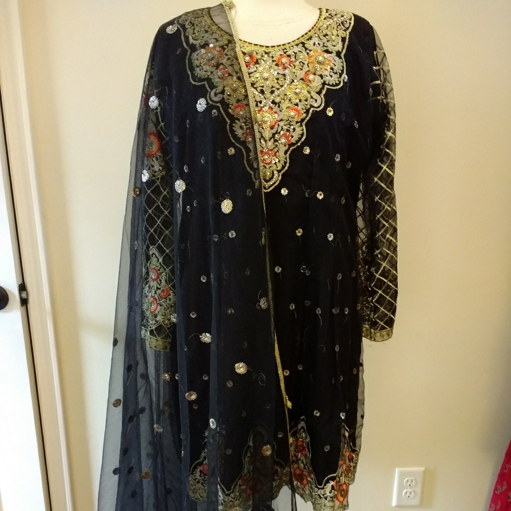 Pakistani designer 3 pic dress